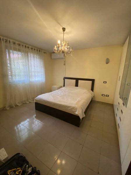 Apartament  3+1+2  Kati 2 i nje Vile te Brryli  650 €