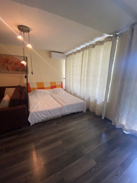 Apartament  3+1+2  Kati 2 i nje Vile te Brryli  650 €