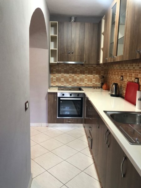 Tirane, jepet me qera 2+1+Aneks Kati 2, 85 m² 650 € (Qemal Stafa)