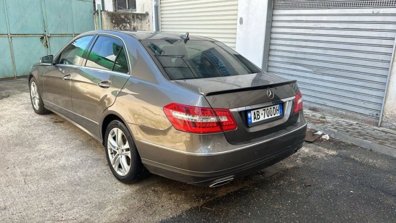 Tirane, shes makine MERCEDES BENZ E-350 CDI PA TAKS LUKSI Nafte, gri e erret automatik Klima