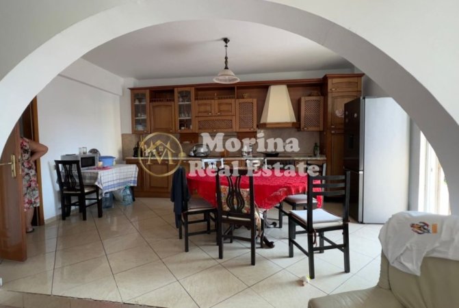 Tirane, jepet me qera Vile 2+1 Kati 1, 120 m² 400 € (Kinostudio)