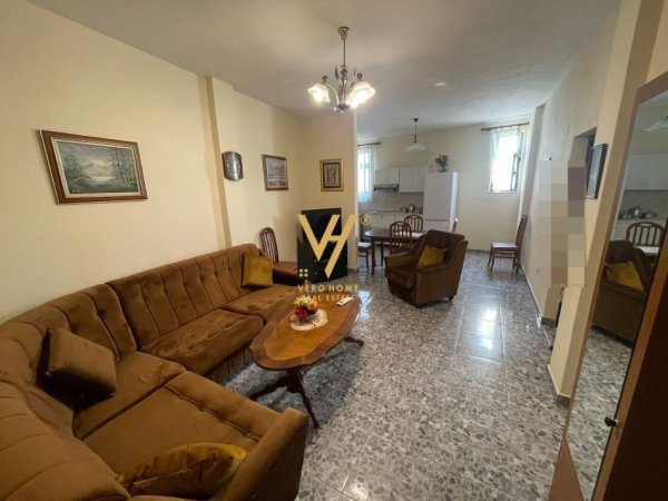 Tirane, jepet me qera apartament 2+1+Ballkon Kati 2, 85 m² 550 € (PAZARI I RI)