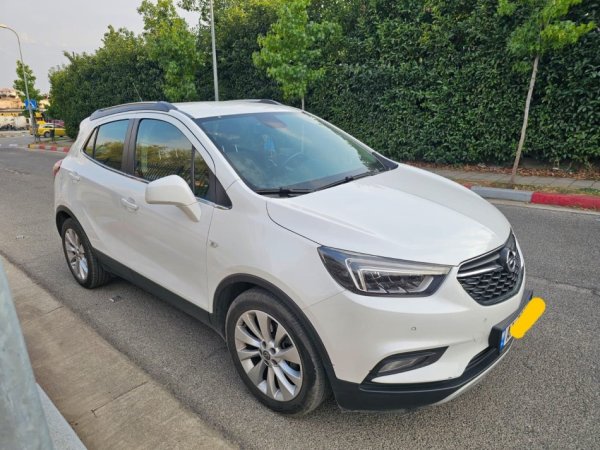 Tirane, shes SUV | Fuoristrad | Xhip OPEL MOKKA 1.6 BENZIN+GAZ FULL OPTION Benzin+Gaz, e bardhë manuale Klima 92.820 km