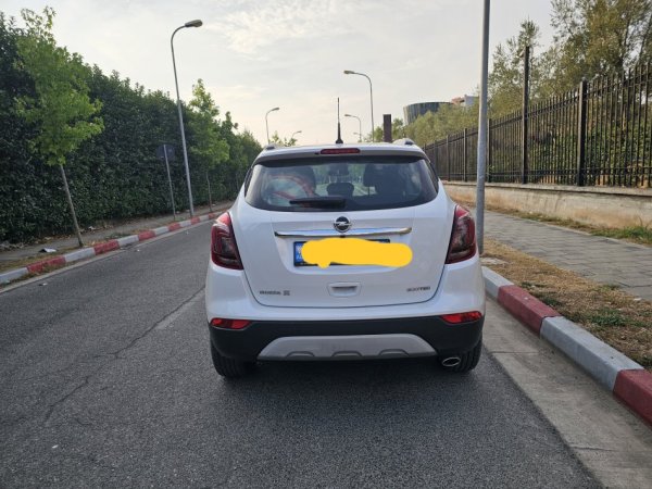 Tirane, shes SUV | Fuoristrad | Xhip OPEL MOKKA 1.6 BENZIN+GAZ FULL OPTION Benzin+Gaz, e bardhë manuale Klima 92.820 km