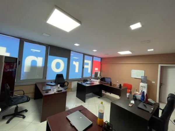 Tirane, shitet ambjent biznesi Kati 3, 91 m² 145.000 Euro (teodor keko)