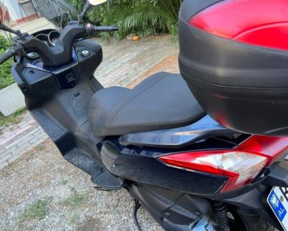 Durres, shes Scooter Kymco Kwang Yang 200 cc Viti 2012, 2.300 Euro
