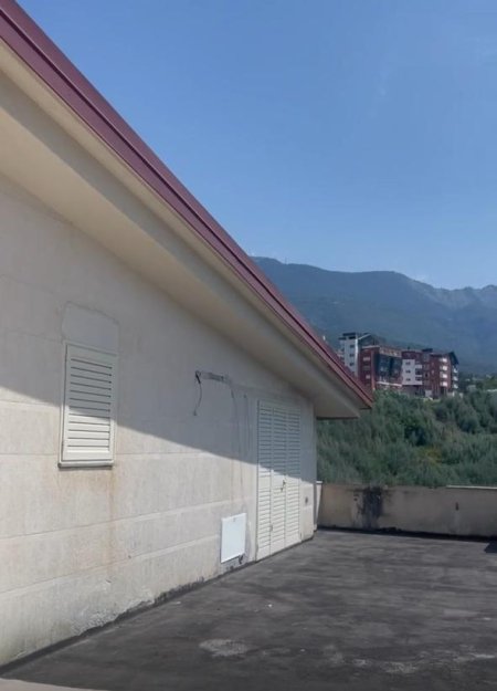 Tirane, shitet apartament 6+2 Kati 6, 442 m² 400.000 € (Fresku)