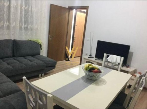 Tirane, jepet me qera shtepi 3+1+Ballkon Kati 0, 240 m² 700 € (QYTETI I STUDENTIT)