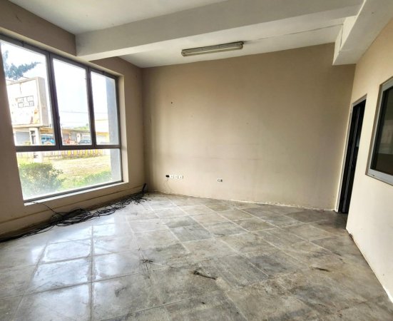 Ndertese Biznesi ( 4 kateshe ) | S.Totale: 918 m2 -- CERRIK, Ne Rruge Kryesore / Multifunksionale, per cdo lloj biznesi || 385.000 Euro ||