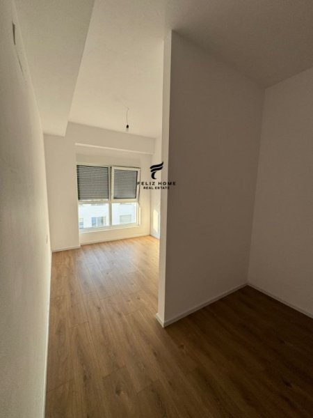 Tirane, jepet me qera apartament 2+1 Kati 7, 75 m² 350 € (ALI DEMI)