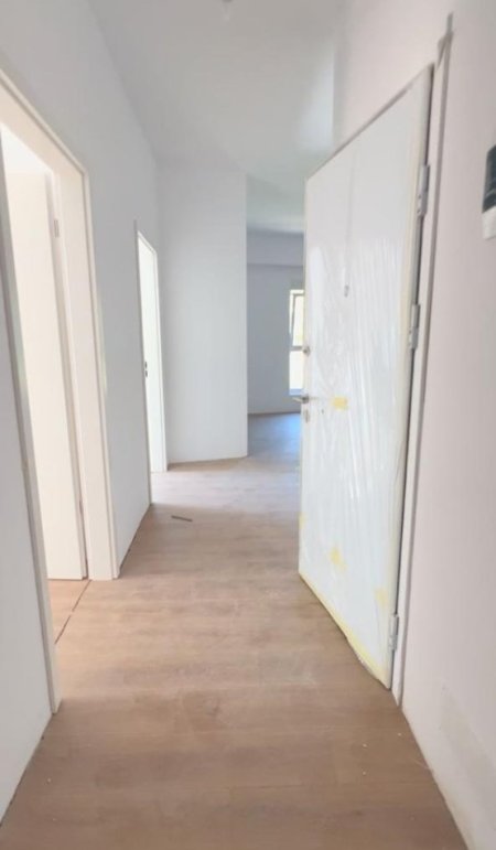 Tirane, shitet apartament 2+1 Kati 4, 75 m² 105.000 € (Ali Demi)