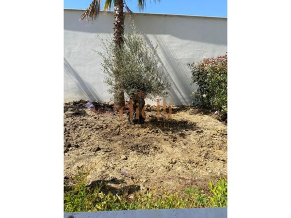 Tirane, shitet Vile 3+1+Aneks+Ballkon Kati 2, 122 m² (MJULLE - BATHORE)