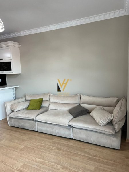 Tirane, jepet me qera apartament 2+1+Ballkon Kati 6, 120 m² 650 € (UNAZA E RE)