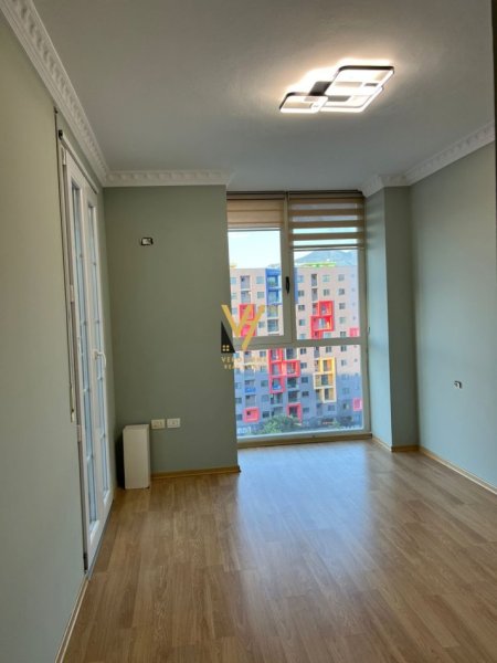 Tirane, jepet me qera apartament 2+1+Ballkon Kati 6, 120 m² 650 € (UNAZA E RE)