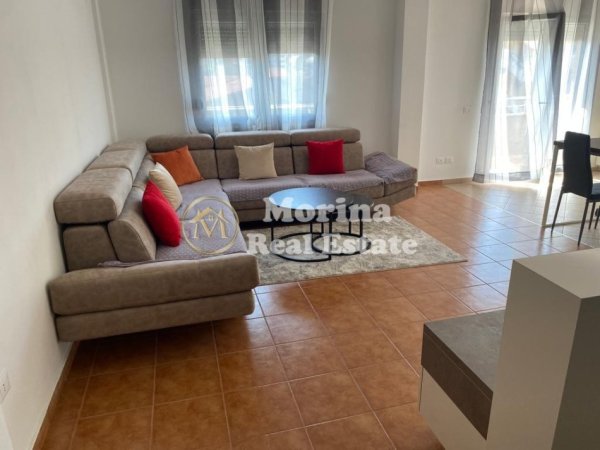 Tirane, jepet me qera shtepi 3+1 Kati 3, 140 m² 650 € (Qytet Studenti)