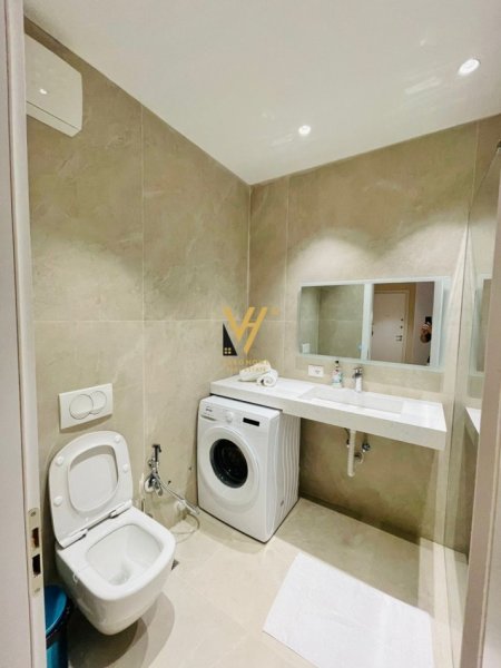 Tirane, jepet me qera apartament 1+1+Ballkon Kati 6, 65 m² 1.100 € (QENDER)