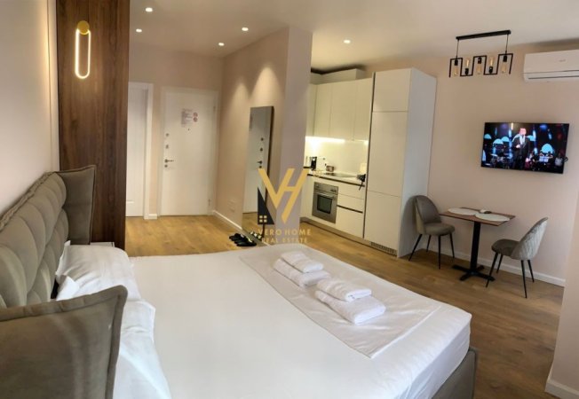 Tirane, jepet me qera apartament Kati 6, 45 m² 800 € (QENDER)