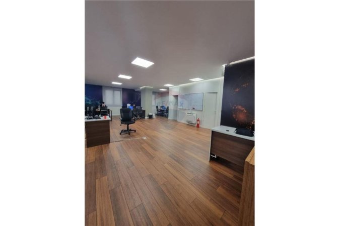 Tirane, shitet ambjent biznesi Kati 1, 133 m² 399.000 € (Shallvaret - Myslym Shyri - Shallvaret, Shqipëri)