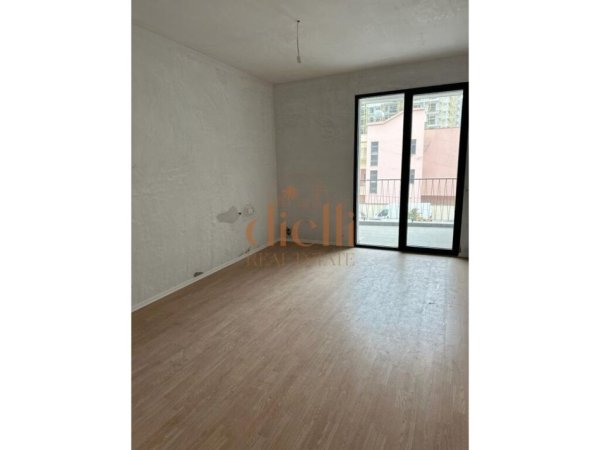 Tirane, shitet apartament 1+1+Ballkon Kati 1, 90 m² 120.000 € (Kompleksi ASL, Rruga Kongresi i Manastirit)