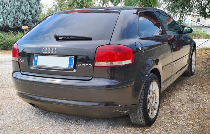 Fushe Kruje, shes makine Audi A3 Nafte, e zeze manuale Kondicioner 294.000 km 2.700 €