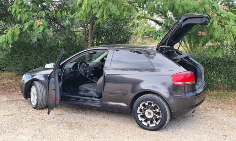 Fushe Kruje, shes makine Audi A3 Nafte, e zeze manuale Kondicioner 294.000 km 2.700 €