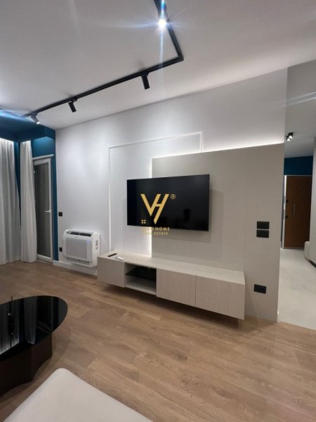 Tirane, jepet me qera apartament 1+1+Ballkon Kati 1, 70 m² 800 € (PORCELAN)