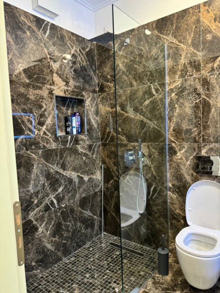 Sarande, jepet me qera apartament 2+1+Ballkon Kati 2, 500 € (Adem Sheme)
