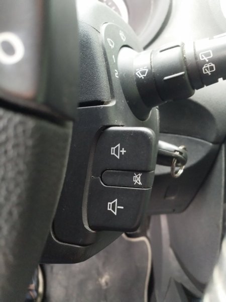 Shes makine Renault Clio Le Iene