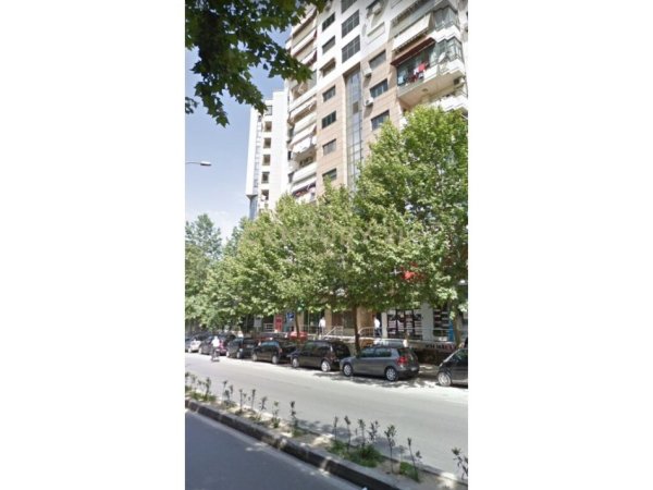 Shesim ambjent commercial dhene me qera afatgjate Ish Stacioni i Trenit!!! Neom99565