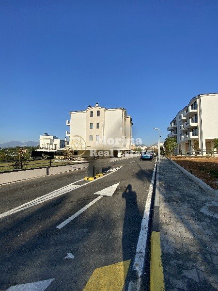 Tirane, shitet Kati 1, 100 m² 101.000 € (Liqeni Thate)