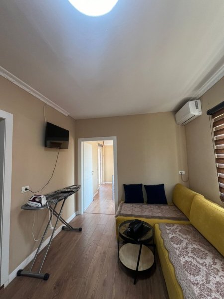 Tirane, jepet me qera apartament 2+1+Ballkon Kati 4, 75 m² 600 € (Rruga Dritan Hoxha)