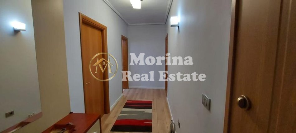 Tirane, jepet me qera apartament 2+1 Kati 3, 100 m² 650 € (Komuna Parisit)