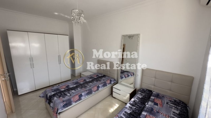Tirane, jepet me qera apartament 3+1 Kati 4, 220 m² 600 € (QTU)