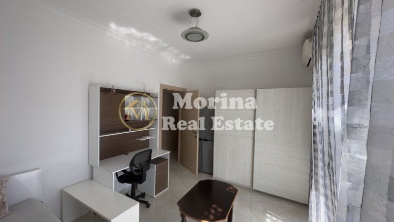 Tirane, jepet me qera apartament 3+1 Kati 4, 220 m² 600 € (QTU)