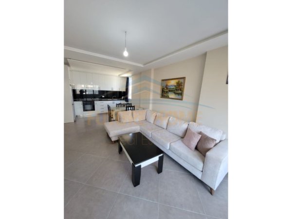 Jepet me Qera Apartamenti 2+1 ne zonen e Unazes se Re Tirane ,PRM44066