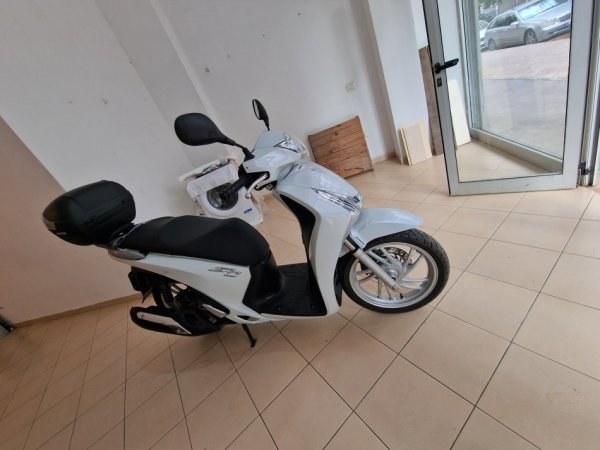 🇨🇭 HONDA SH 125 AD,ABS , e bardhë 7.312 km