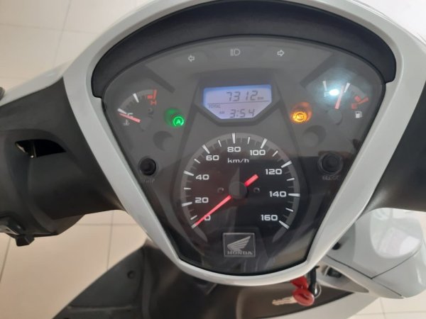 🇨🇭 HONDA SH 125 AD,ABS , e bardhë 7.312 km