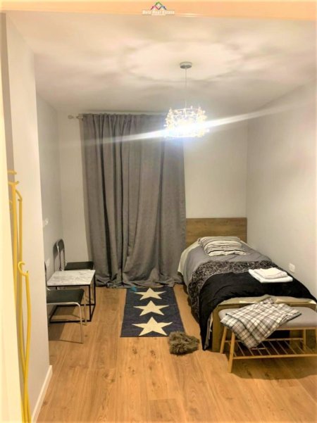 Tirane, jepet me qera apartament 2+1 Kati 4, 95 m² 750 € (21 dhjetori)