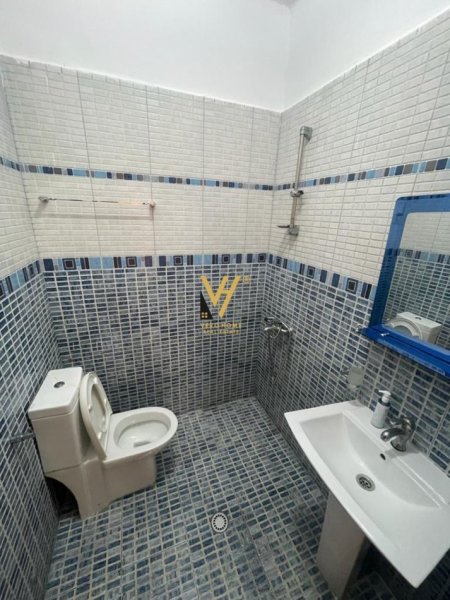 Tirane, jepet me qera apartament 1+1+Ballkon Kati 7, 70 m² 600 € (RRUGA E DIBRES)