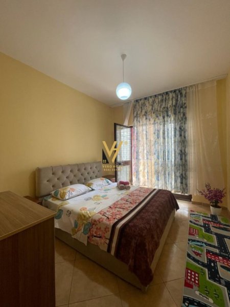 Tirane, jepet me qera apartament 1+1+Ballkon Kati 7, 70 m² 600 € (RRUGA E DIBRES)