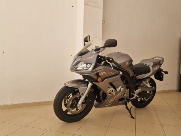 🇨🇭 SUZUKI SV 650 S 🇨🇭