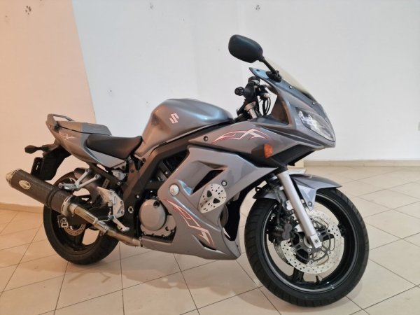 🇨🇭 SUZUKI SV 650 S 🇨🇭