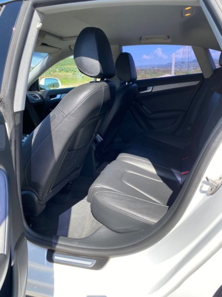 Vlore, shes makine Audi A5 2.0 TDI Quattro Nafte, e bardhë automatik Klima 213.000 km 13.200 €