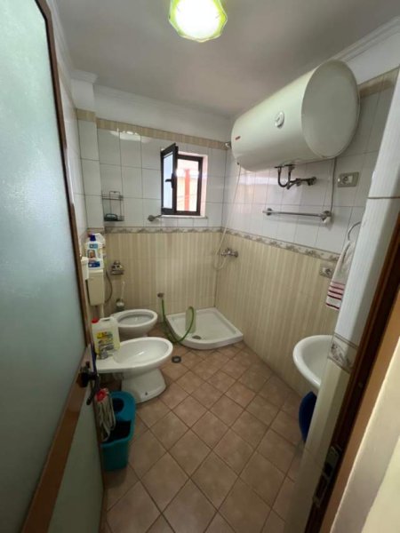 Tirane, shes apartament Kati 5, 117 m² 135.000 Euro