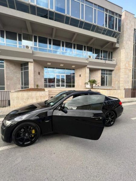 Tirane, shitet makine BMW 335i Viti 2009, 12.500 Euro
