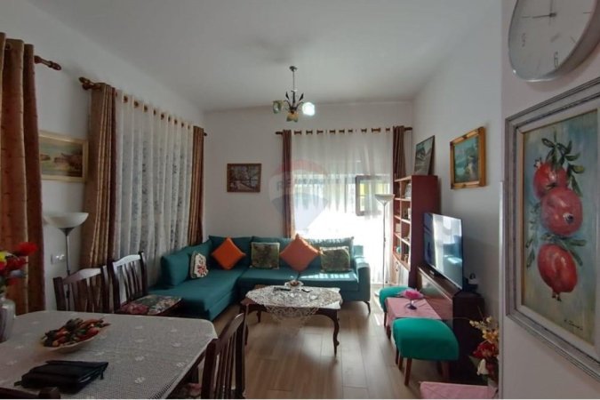 Tirane, shitet apartament 2+1 Kati 2, 83 m² 112.800 € (Ali Demi)