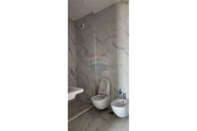 Tirane, shitet apartament 2+1 Kati 7, 88 m² 140.000 € (Perballe universitetit UET - Porcelan)