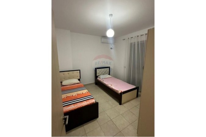 Tirane, jepet me qera apartament 2+1 Kati 7, 100 m² 500 € (Astir,)