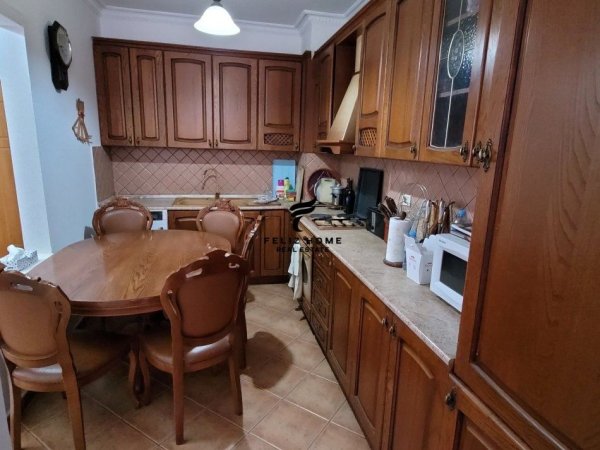 Tirane, jepet me qera apartament 3+1 Kati 6, 113 m² 500 € (DON BOSKO)
