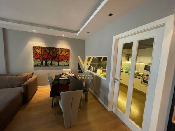 Tirane, jepet me qera apartament 2+1+Ballkon Kati 10, 130 m² 2.500 € (RRUGA E ELBASANIT)